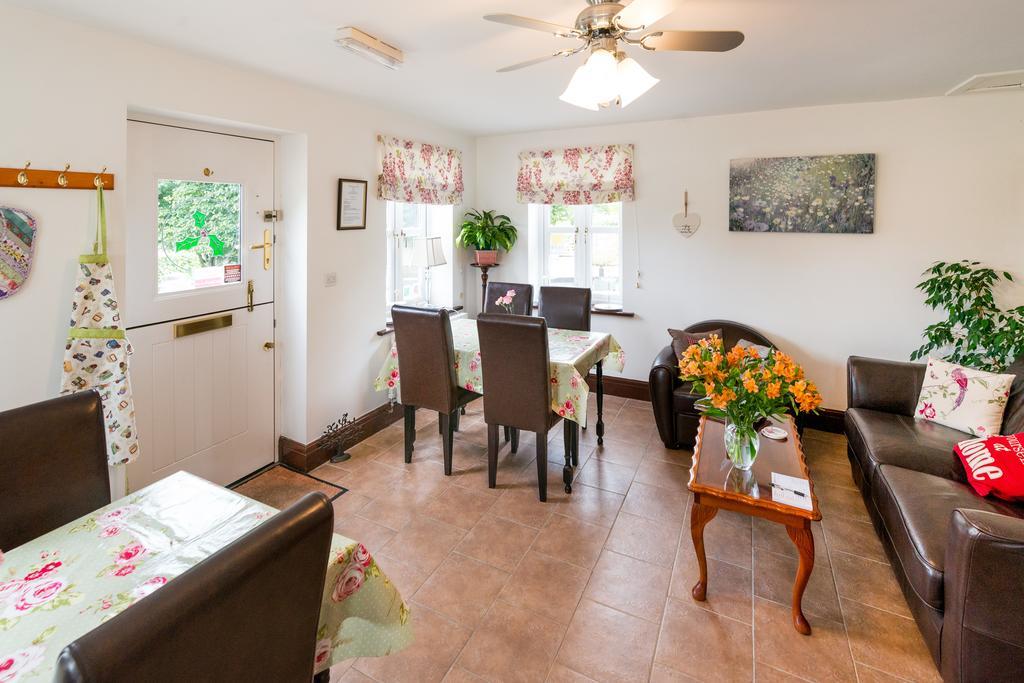 Middle Holly Cottage Scorton  外观 照片